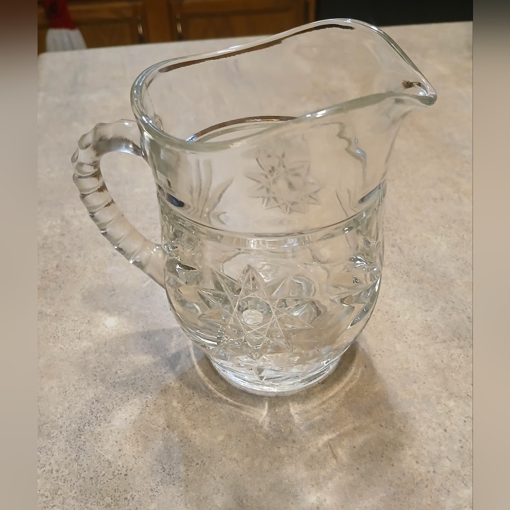 Anchor Hocking Clear Glass Starburst Pitcher - Picture 3 of 10
